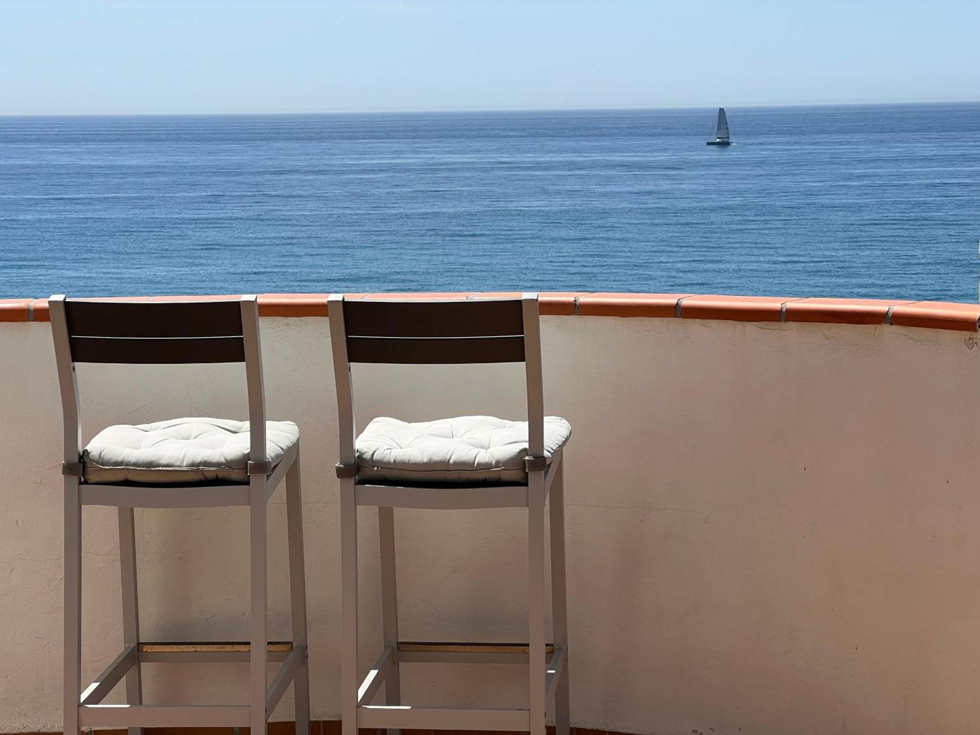 Beachfront Penthouse Apartment With Large Terrace And Breathtaking Sea Views Close To Marbella Spain Sitio de Calahonda 外观 照片