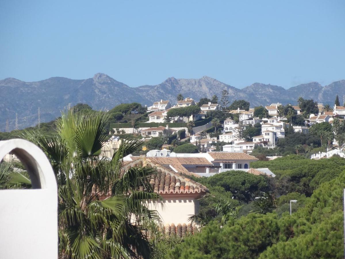 Beachfront Penthouse Apartment With Large Terrace And Breathtaking Sea Views Close To Marbella Spain Sitio de Calahonda 外观 照片