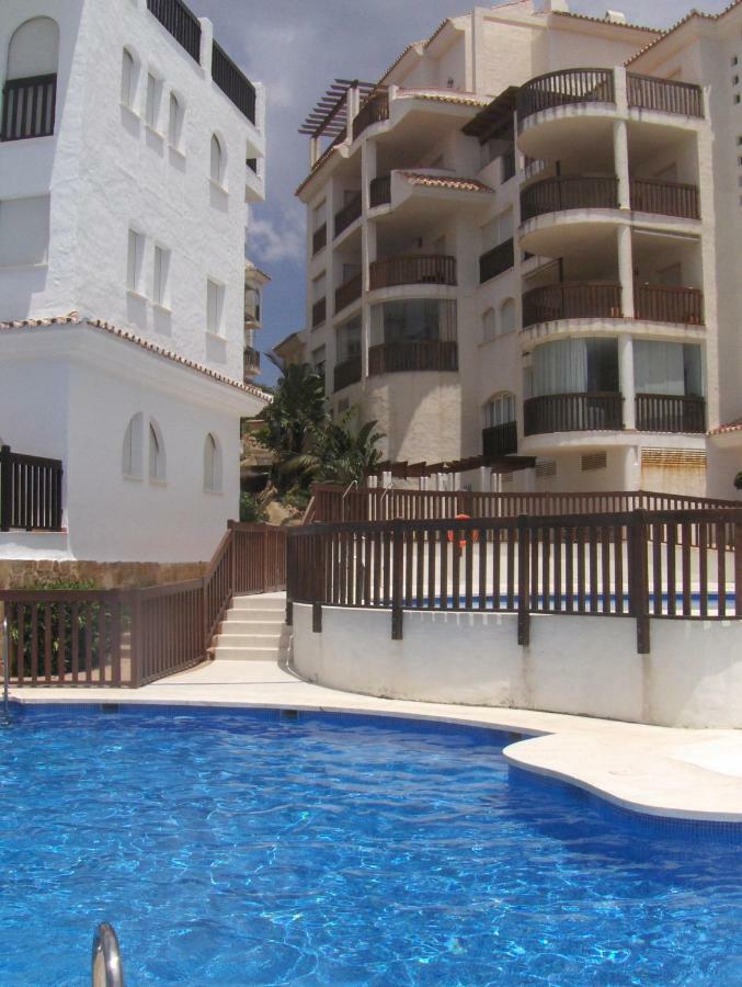 Beachfront Penthouse Apartment With Large Terrace And Breathtaking Sea Views Close To Marbella Spain Sitio de Calahonda 外观 照片