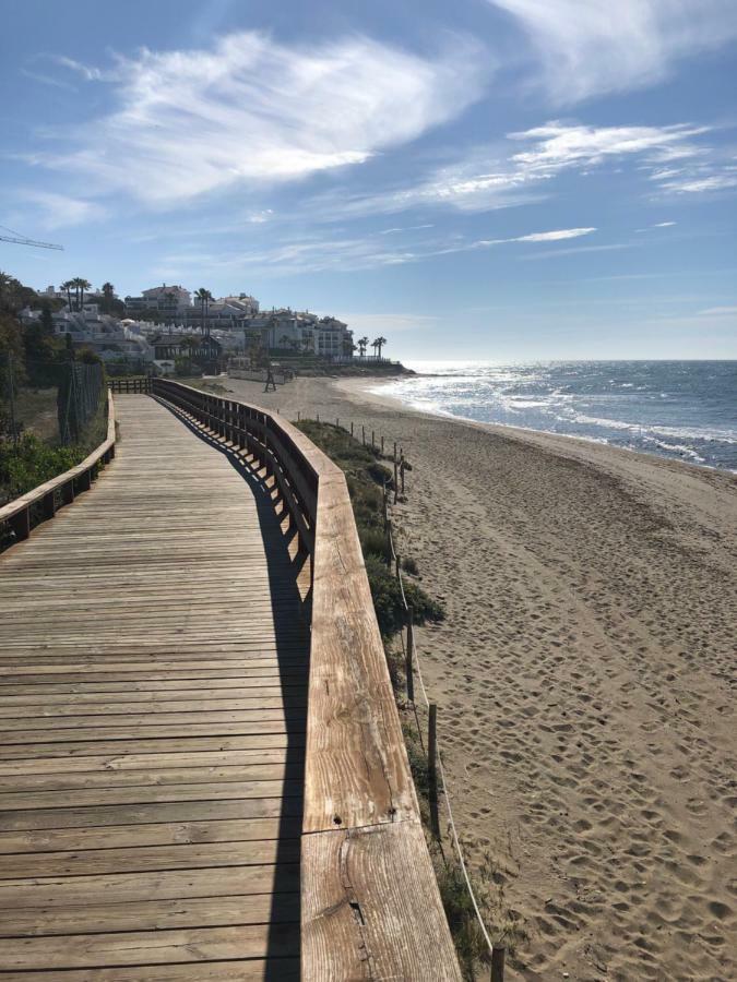 Beachfront Penthouse Apartment With Large Terrace And Breathtaking Sea Views Close To Marbella Spain Sitio de Calahonda 外观 照片